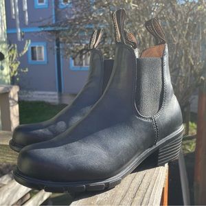 Blundstone 1671 heeled boots